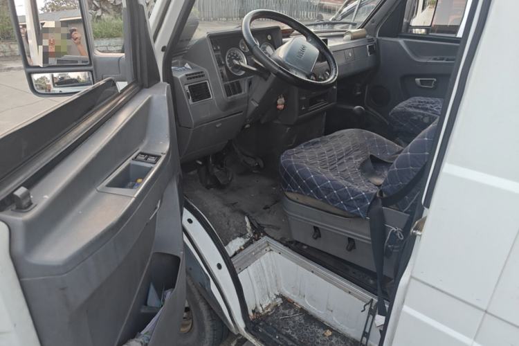 Used Iveco Daily 2014 2.5T-A35 NJ6484ACM47Z4
