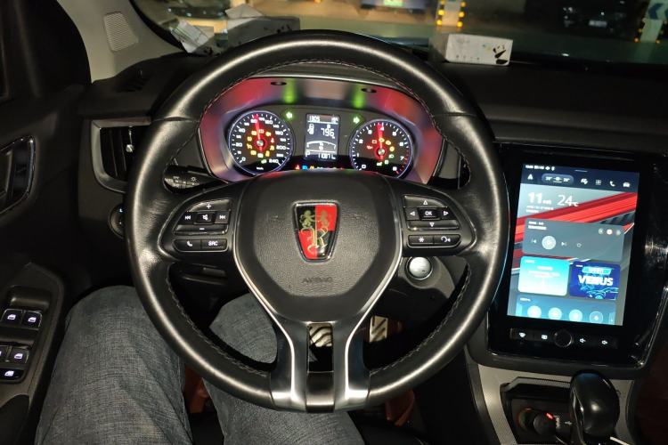 Used Roewe RX5 2017 20T Two-Wheel Drive Automatic Internet Elite Edition Steering Wheel