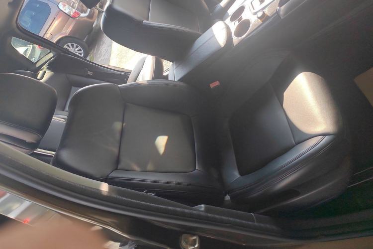 Used Peugeot 3008 2015 2.0L Automatic Classic Edition