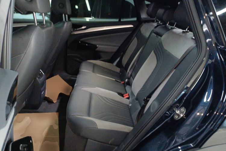 Used Volkswagen ID.4 CROZZ 2021 Long-Range Lite PRO Two-Wheel Drive Version
