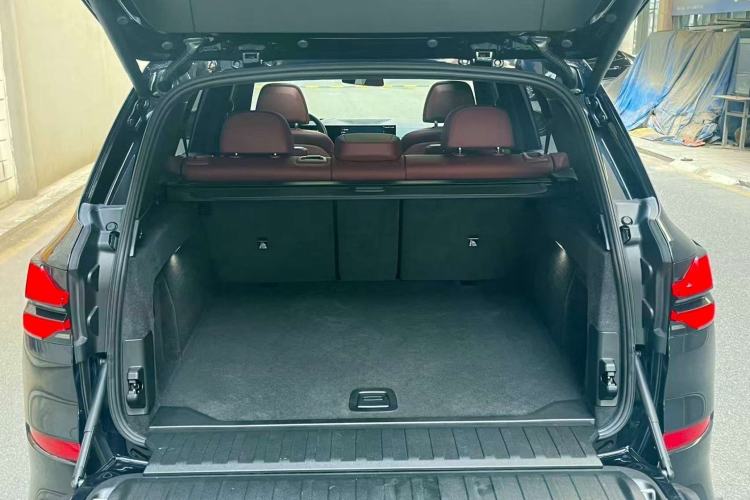 Used BMW X5 2023 xDrive 40Li M Sport Night Edition Package Interior 8