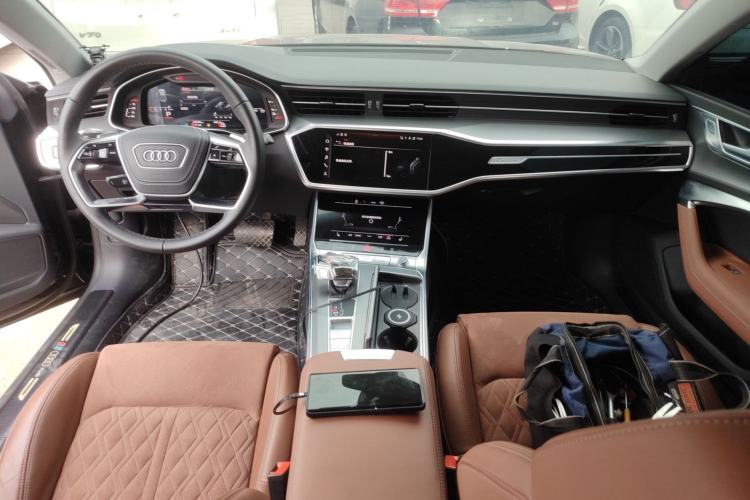 Used Audi A7L 2024 45 TFSI quattro Luxury Edition Center Console