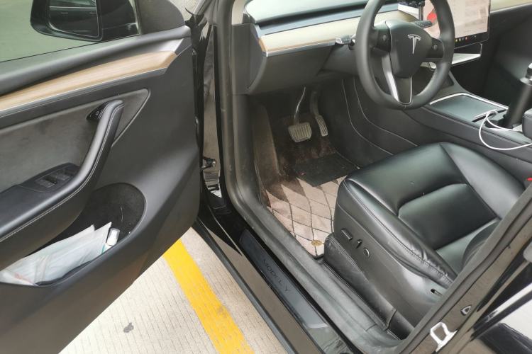 Used Tesla Model Y 2022 Rear-Wheel-Drive Version