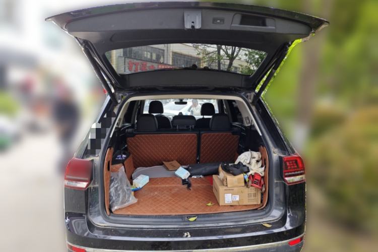 Used Volkswagen Teramont 2017 330TSI Two-Wheel-Drive Luxury Edition Trunk