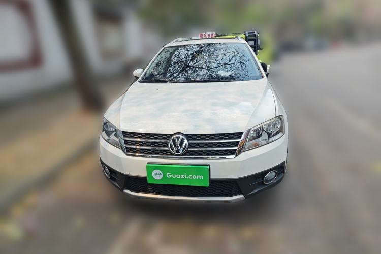 Used Volkswagen Cross Lavida 2014 1.6L Automatic Front