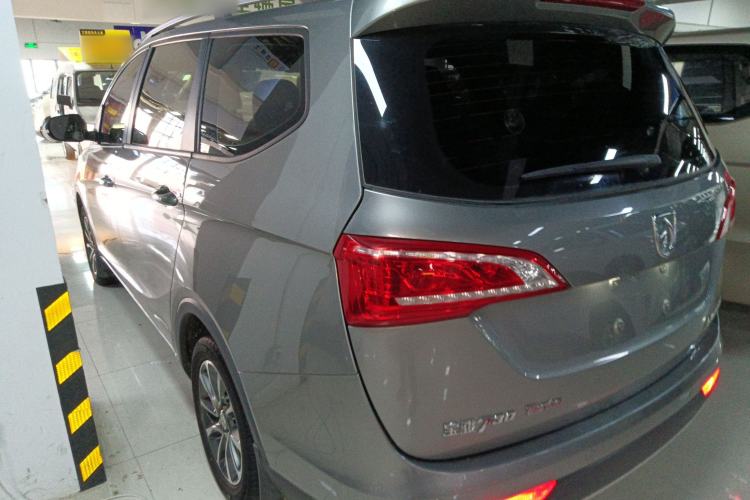 Used Baojun 730 2017 1.5T Manual Fashion Version 7 Seats China V Emission Standard
