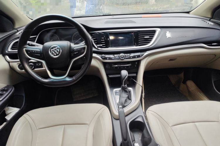 Used Buick GT 2019 15T Dual-Clutch Connected Elite Model China VI Center Console