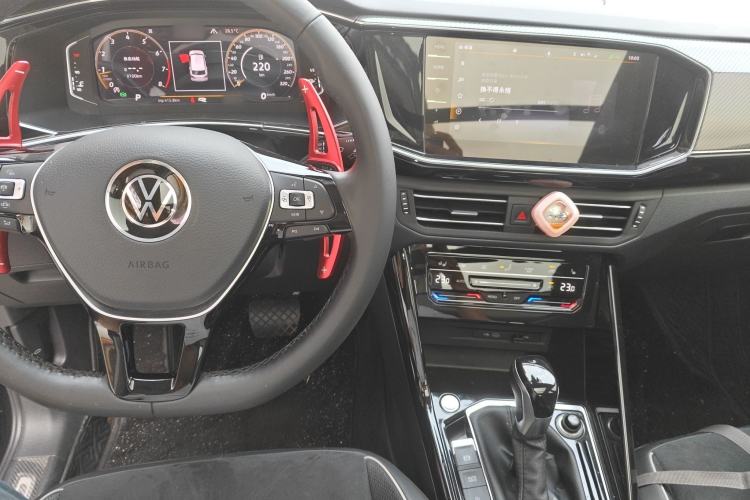 Used Volkswagen Tayron 2020 380TSI Four-Wheel Drive Luxury Connect Pro Edition Center Console