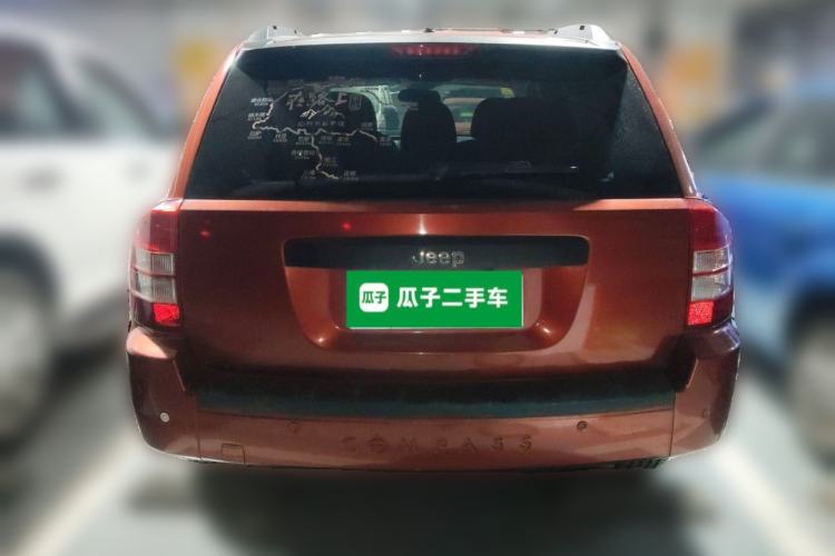 Used Jeep Compass 2007 2.4L four-wheel drive sport version Rear