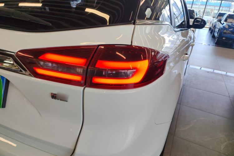 Used Geely Auto Emgrand X7 Sport 2018 2.0L Manual Two-Wheel Drive Zhiya Version