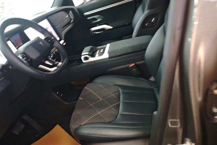 Used Deepal G318 2025 Worry-Free Cross-Country Edition Four-Wheel Drive Distant Mountains Version
