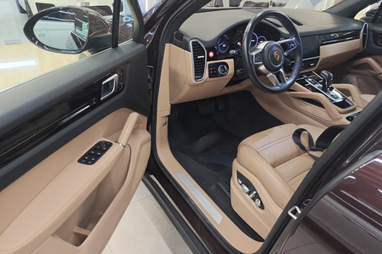 Used Porsche Cayenne E-Hybrid 2020 Cayenne E-Hybrid 2.0T Driver Seat