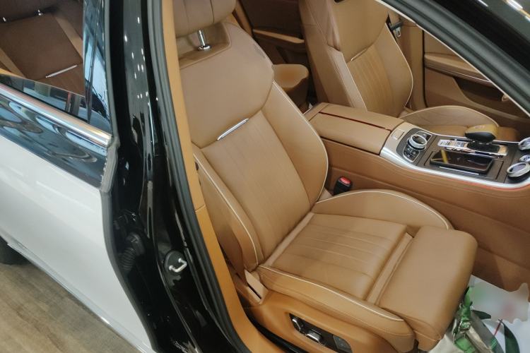 Used Hongqi H9 2023 2.0T Smart Connect Flagship Edition
