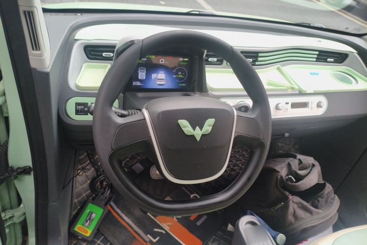 Used Wuling Hongguang MINIEV 2021 Macaron Premium Model – Lithium-NMC Steering Wheel