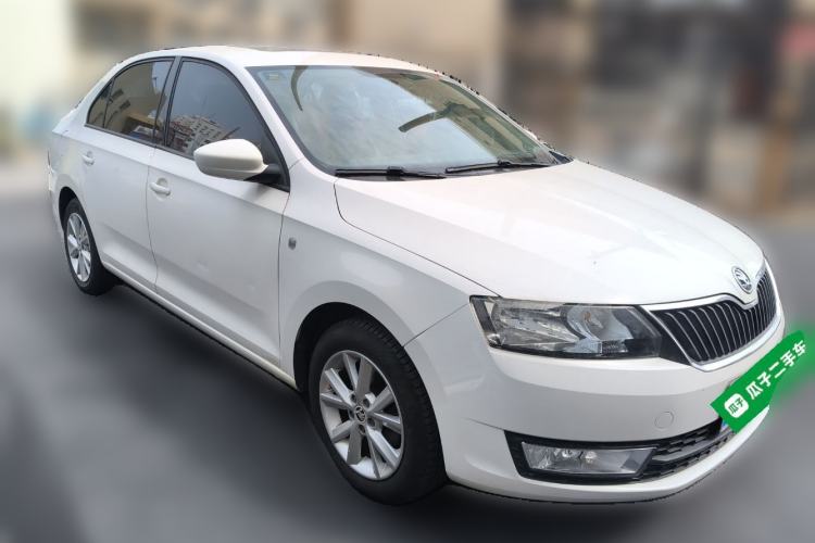 Used Skoda Rapid 2015 1.6L Automatic Smart Selection Model