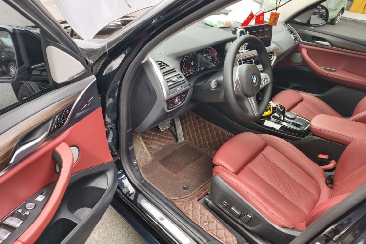 Used BMW X3 2023 Restyled xDrive30i Leading Edition M Night Sky Package Driver Seat