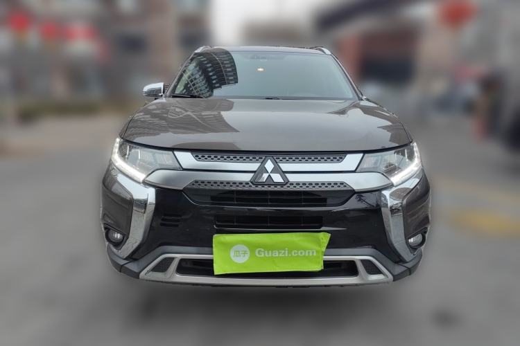 Used Mitsubishi Outlander 2019 2.4L 4x4 Zhi Xiang Edition 5 Seats China V Emission Standard
