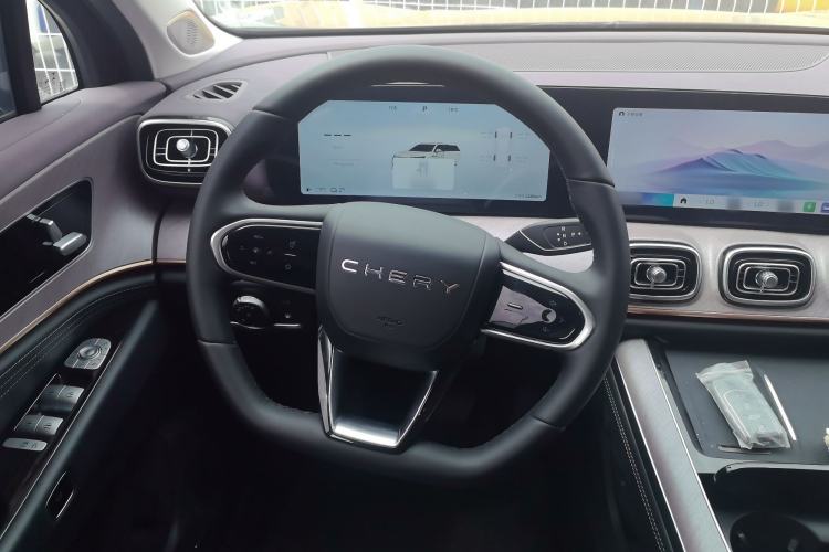 Used Chery Tiggo 9 C-DM 2025 1.5T 106KM Ultra-Comfort Edition 5 Seats Lithium-NMC Steering Wheel