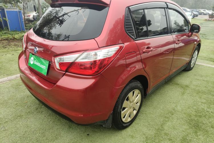 Used Venucia R50 2013 1.6L Manual Fashion Edition