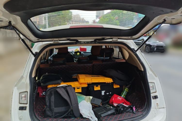 Used Baojun 560 2017 Rhythmic Edition 1.8L iAMT Prestige Model Trunk