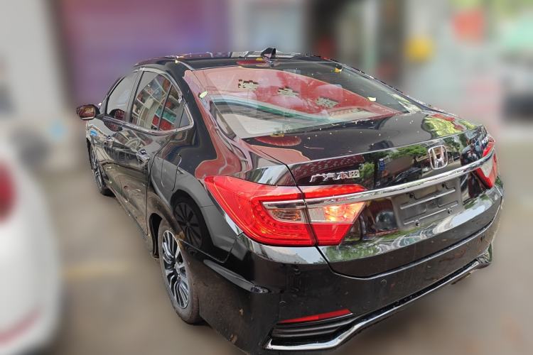 Used Honda Crider 2015 1.8L automatic luxury edition
