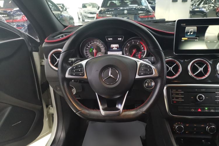 Used Mercedes-Benz CLA 2015 CLA 220 4MATIC
