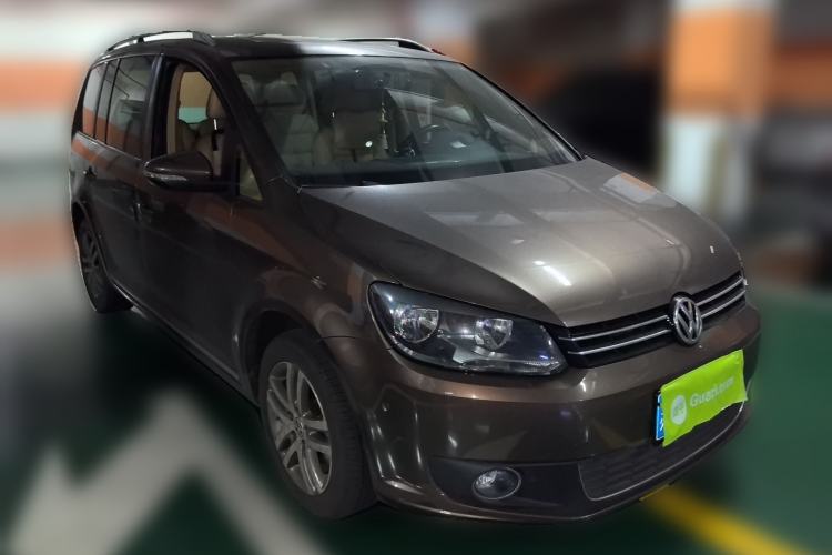 Used Volkswagen Touran 2011 1.4T DSG ZhiZhen Edition 5 Seats Front Right 45 Deg