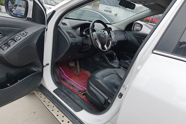Used Hyundai ix35 2015 2.0L Automatic 2WD Smart Version China V Standard