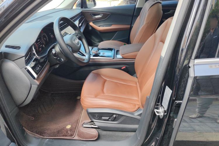 Used Audi Q7 2021 55 TFSI quattro S line Sport model
