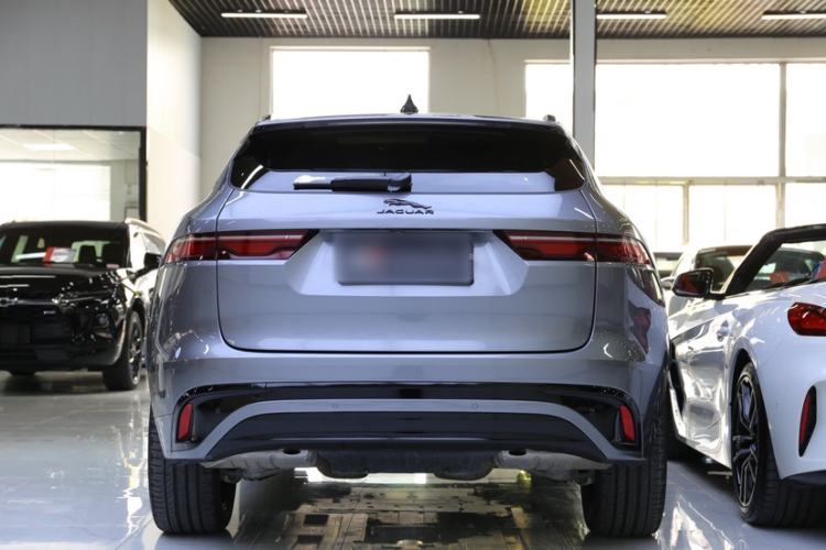 Used Jaguar F-PACE 2024 P250 R-Dynamic HSE Exterior 7