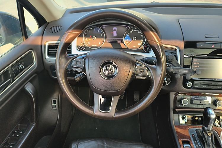 Used Volkswagen Touareg 2014 3.0 TSI New Edition