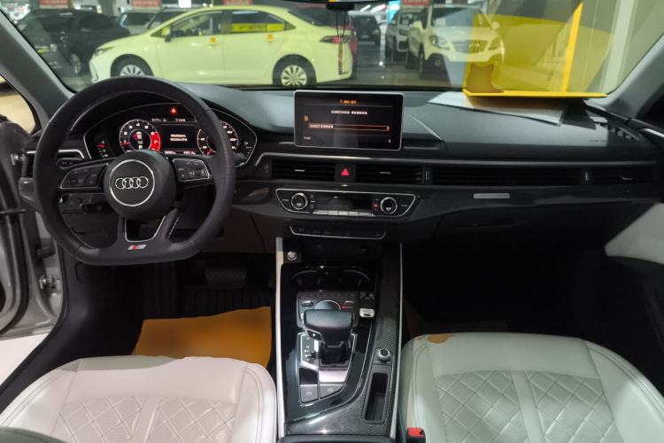 Used Audi A4L 2018 30th Anniversary Edition 40 TFSI Fashion Model