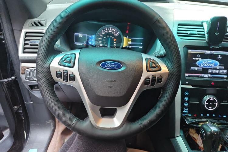 Used Ford Explorer 2013 3.5L Deluxe Model