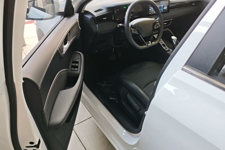 Used Roewe i5 2023 1.5L CVT Luxury Edition
