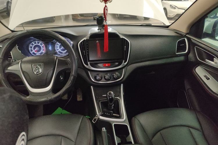 Used Baojun 560 2016 1.5T Manual Comfort Edition
