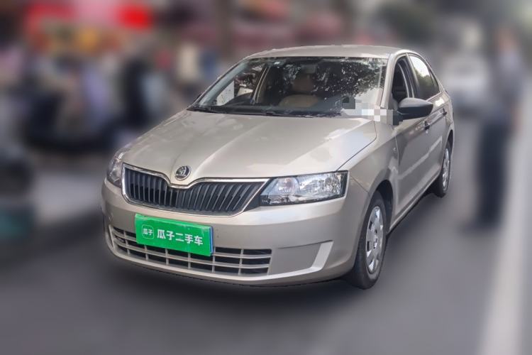 Used Skoda Rapid 2015 1.6L Manual Le Xuan Model