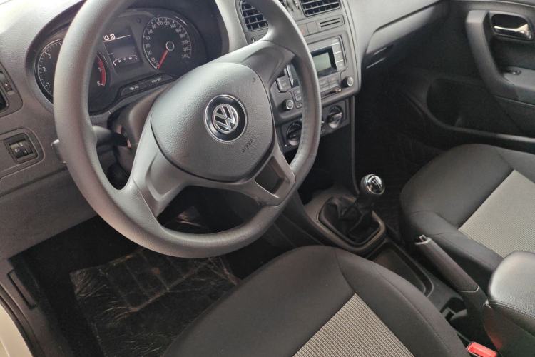 Used Volkswagen Polo 2016 1.4L Manual Fashion Model Interior 2
