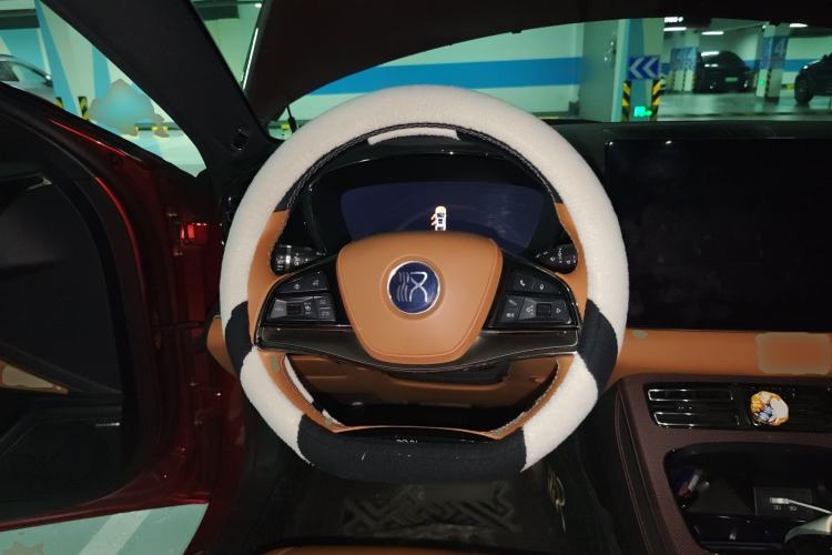 Used BYD Han 2022 EV Genesis Edition 715 km Front-Wheel-Drive Flagship Model Steering Wheel