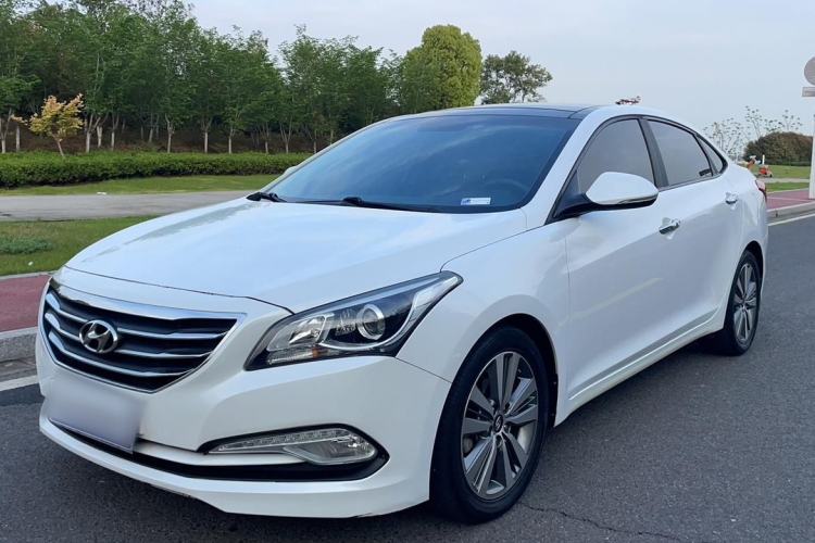 Used Hyundai Mistra 2016 1.8L Automatic Deluxe DLX Model Front Left 45 Deg