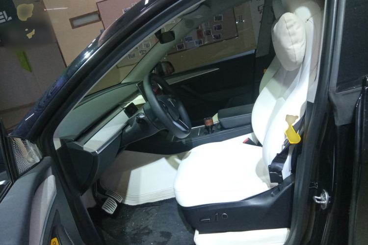 Used Tesla Model Y 2023 High-Performance All-Wheel-Drive Version Left Front Seat