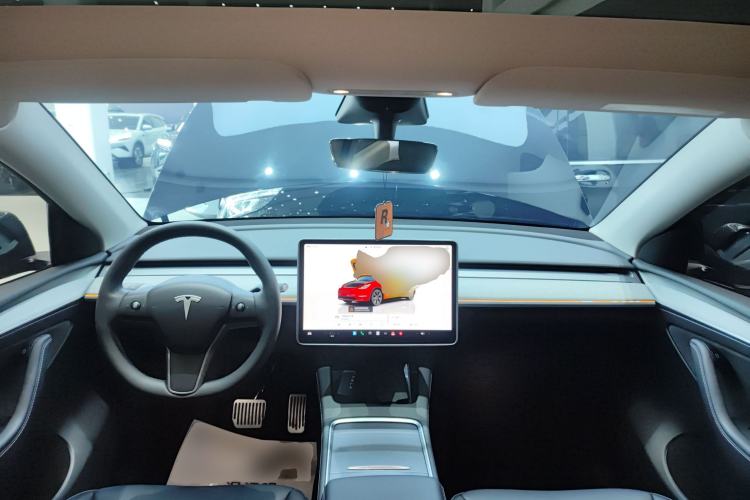 Used Tesla Model Y 2023 Rear-Wheel-Drive Version Center Console