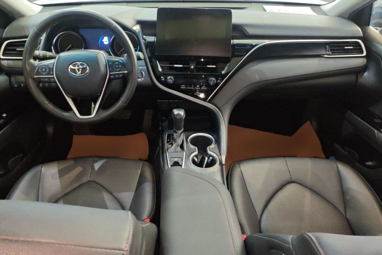 Used Toyota Camry 2021 2.0G Luxury Edition
