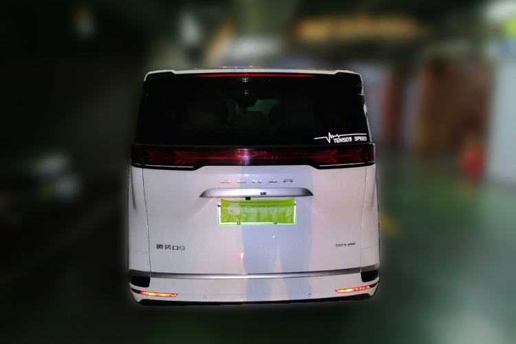 Used Denza D9 2022 DM-i 970 Four-Wheel Drive Prestige Model
