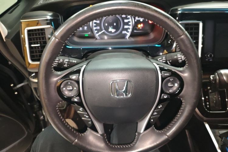 Used Honda Elysion 2019 2.0L Hybrid Supreme Edition
