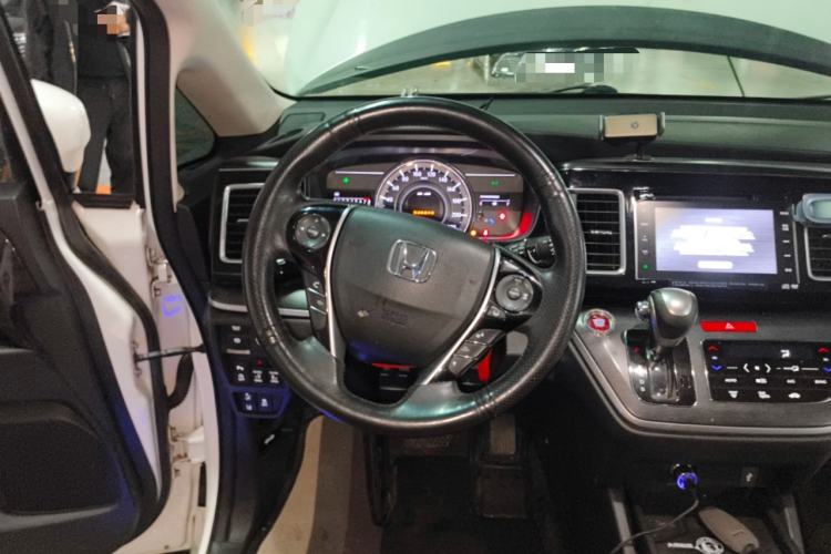 Used Honda Elysion 2016 2.4L Supreme Edition
