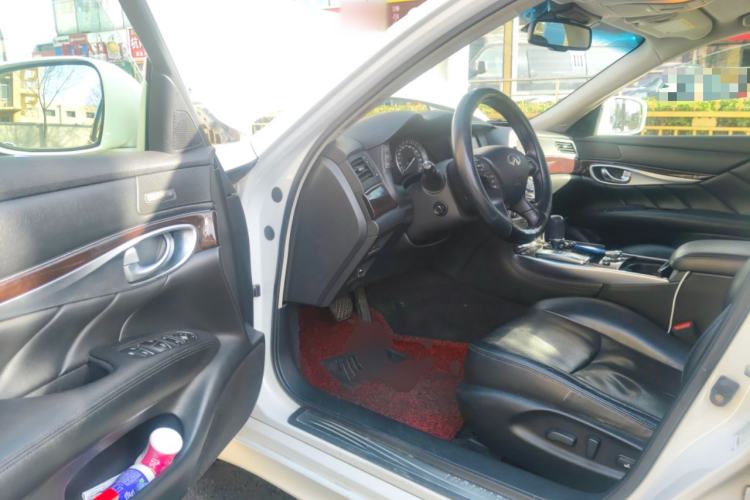 Used Infiniti M Series 2012 M25L Comfort Edition
