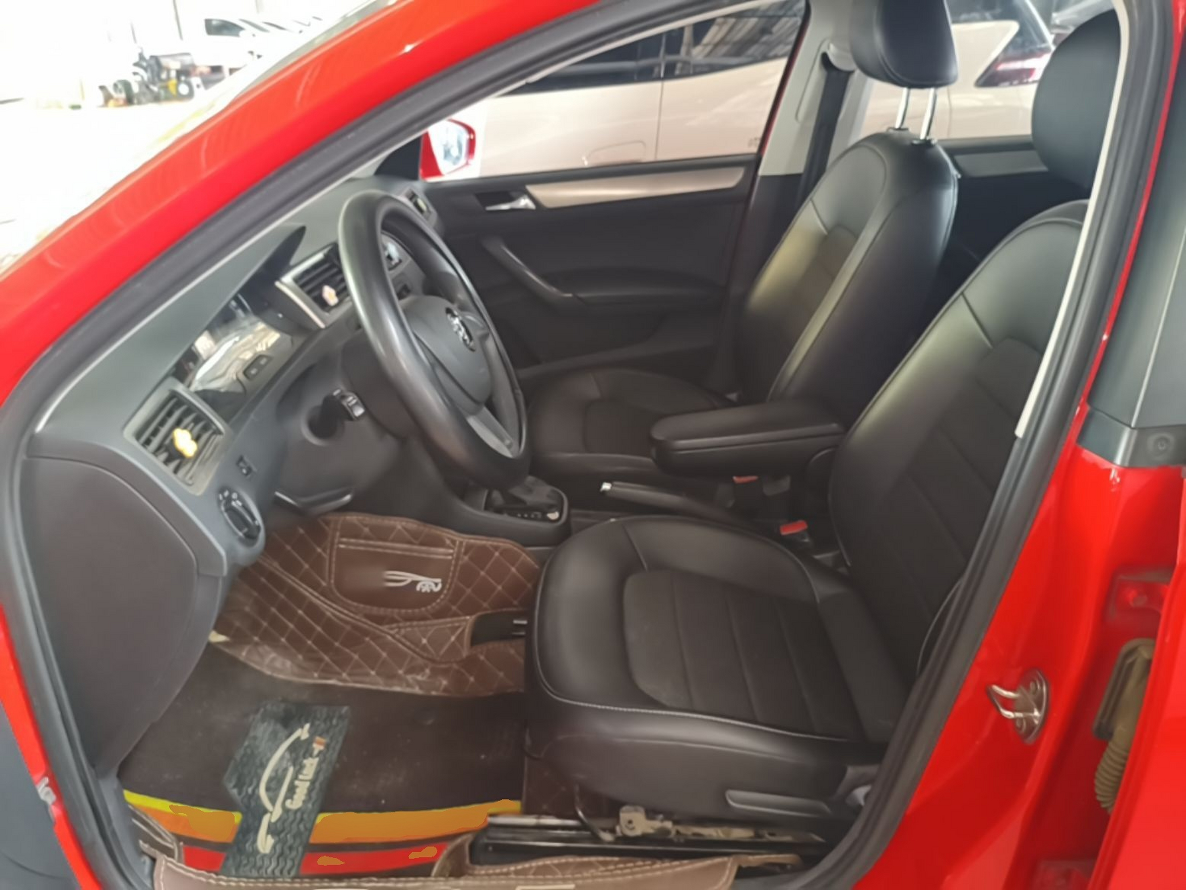 Interior delantero