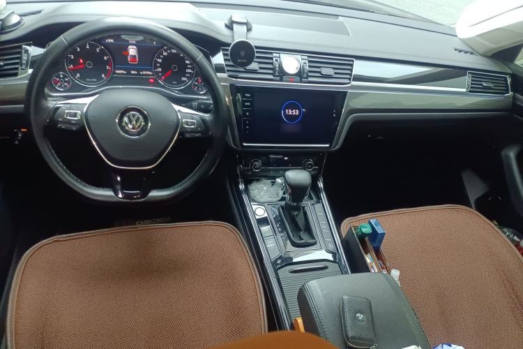 Used Volkswagen Phideon 2018 Revised Version 380TSI Two-Wheel Drive Business Edition
