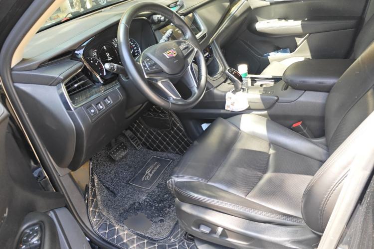 Used Cadillac XT5 2018 25T Luxury Model
