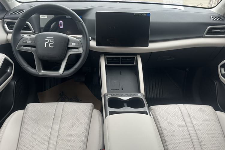 Used BYD Yuan UP 2025 Intelligent Driving Version 401 km Leading Edition